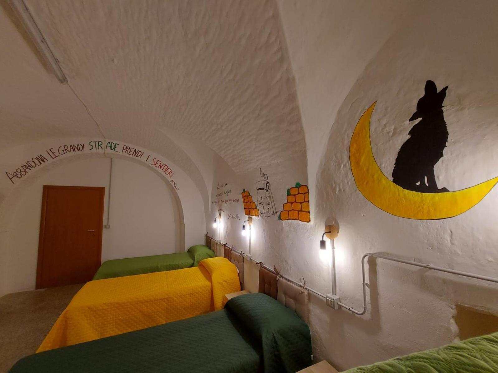 Lupus In Fabula Hostel Miglionico Екстериор снимка